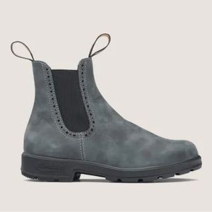 Used #1630 Women’s Blundstone Boots 8.5